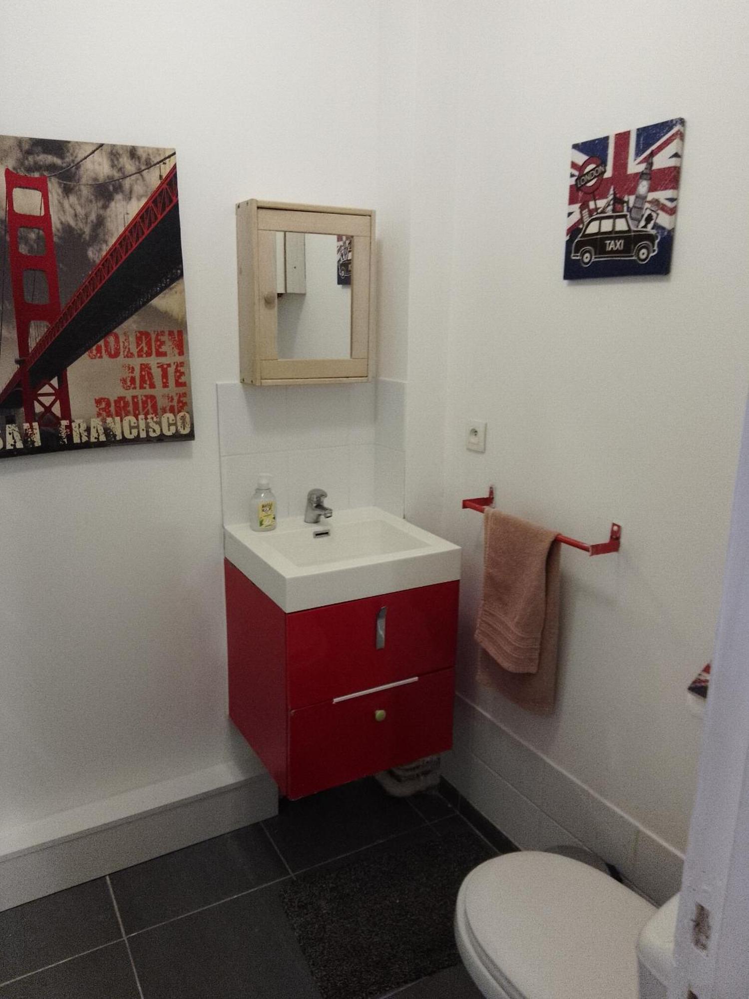 Guesthouse Familial Pour 2,3,4 Personnes De 44M2- Accessible Handic -Rez De Chaussee-Vues Sur Rue Et Patio Prive - Sejour, Chambre Separee-Cuisine,Salle De Bain,Lit Double Et Canape-Lit 2Pers-Entree De La Rue Berzelius-5 Minutes Du Metro Brochant-Lig Paris Exterior foto